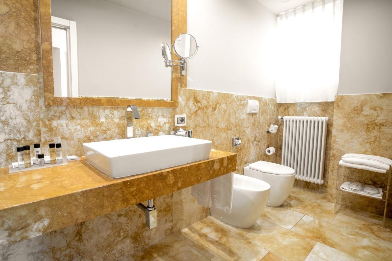 Hotel Michelangelo Карара Екстериор снимка