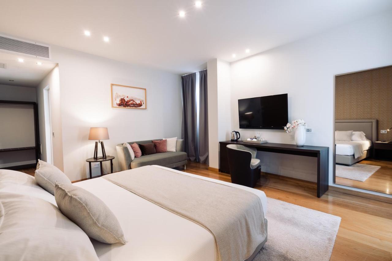 Hotel Michelangelo Карара Екстериор снимка